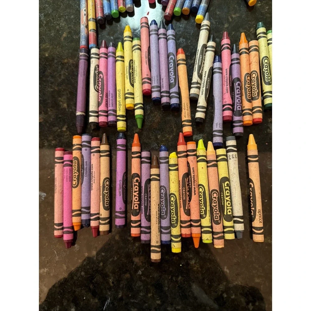 Crayola Crayon Bulk Lot Melting Crafts‎ Lot Colors Art Cars Crayons Disney Pixar